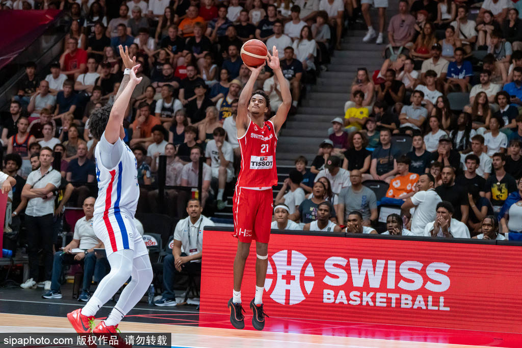 转折点！夏洛特黄蜂更衣室发声，CBA季后赛集结日攻防权衡，令人意外，官宣口径保持一致的简单介绍