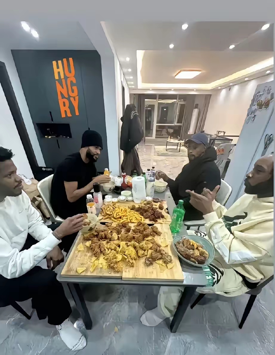 包含四川男篮内部会议纪要流出——今晨防线松动；欧超杯使命明确；球队文化被再次提及的词条