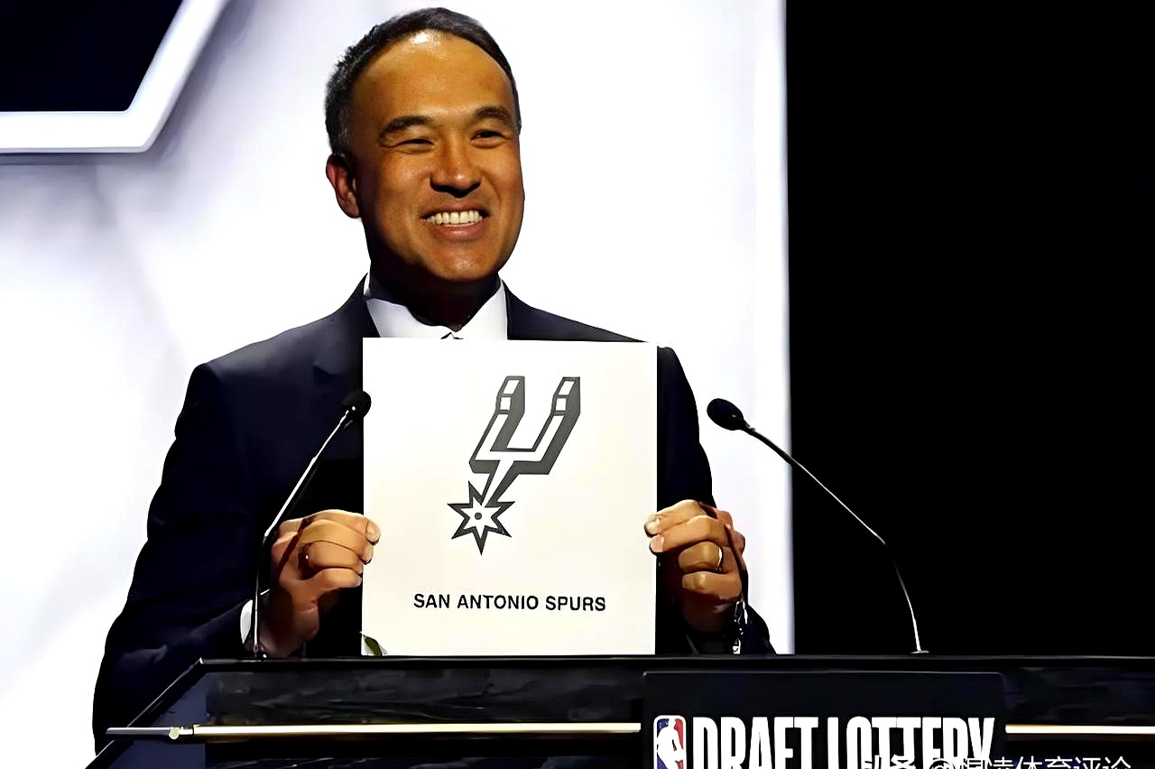 最后时刻圣安东尼奥马刺备战NBA常规赛；完成体检细节流出；目标明确；身体对抗强度拉满(圣安东尼奥马刺队)