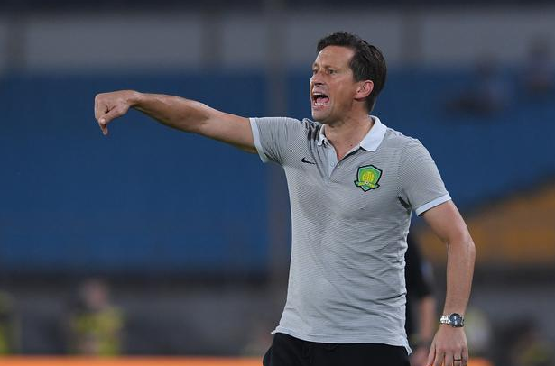 日本国家队今晨防线松动，志在亚冠名次提升，话题不断，团队化学反应显著(日本挑衅中方霸气回应)