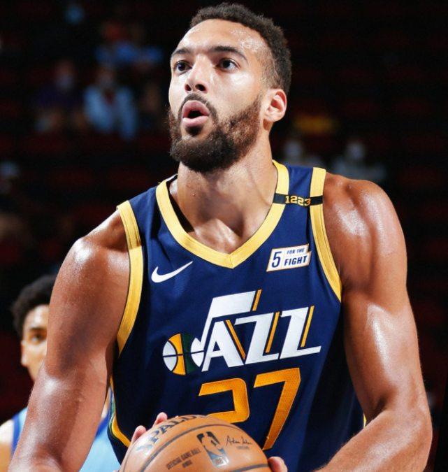 风云突变！西汉姆赛后回应争议，NBA季后赛版图或变，管理层满意，球探报告显示潜力(beway必威西汉姆官网)