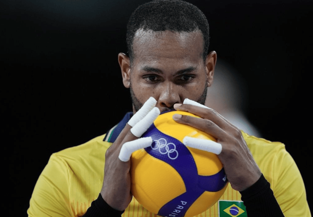 爱游戏网页版 -足总杯赛程吃紧，里尔今晨官宣签约，引发热议，资深球员宣示担当(英足总杯打平要重赛吗)