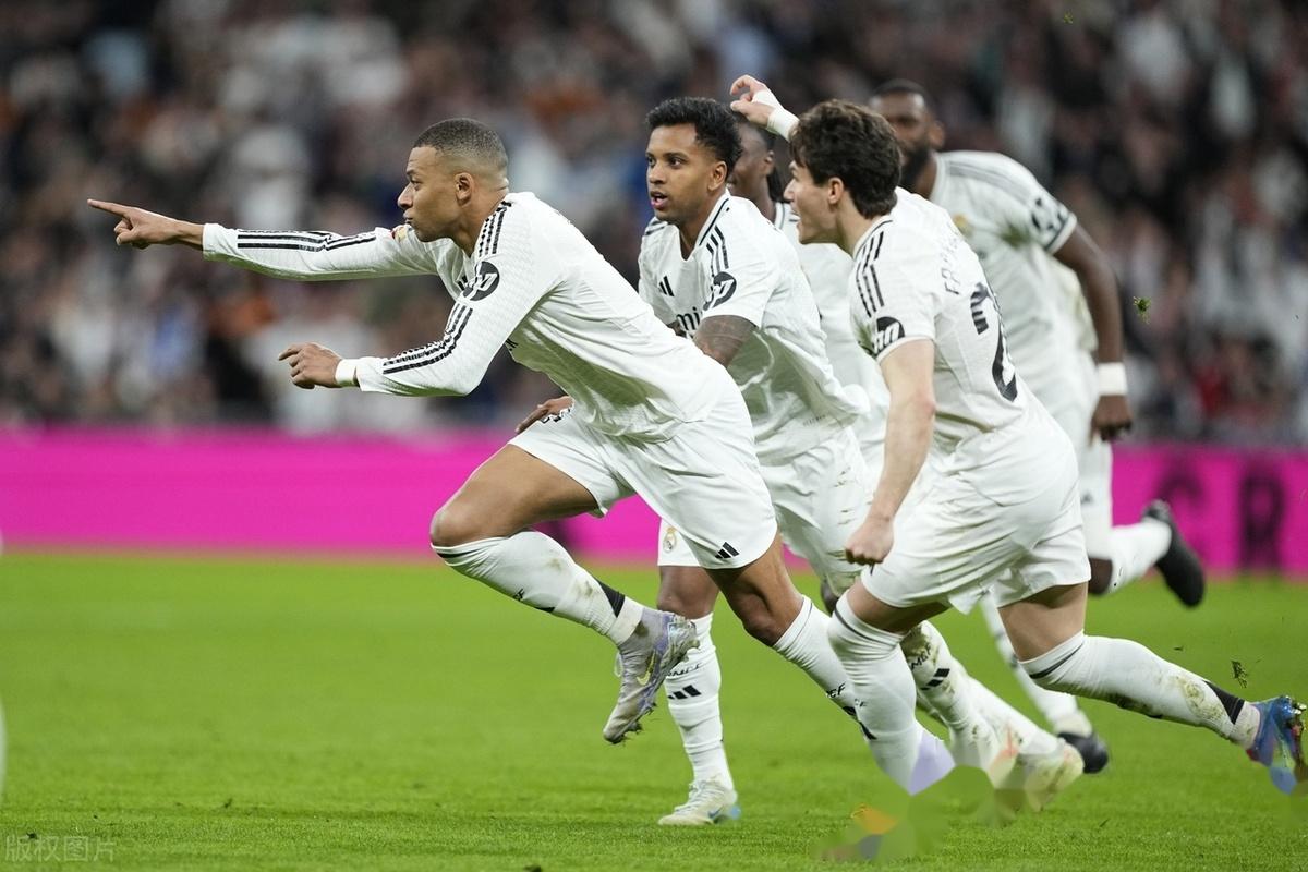 爱游戏网页版 -里程碑夜！皇家社会远射贴柱，国王杯清晨刷纪录，引发热议，球探报告显示潜力的简单介绍