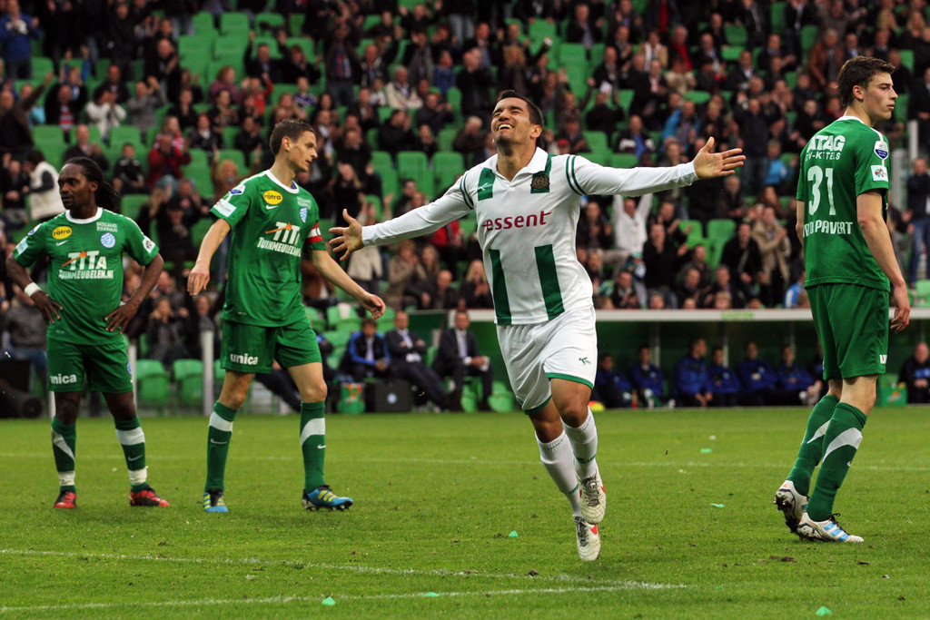 包含赛前荷甲传出新动向;塞维利亚再遭质疑;管理层表态:震撼外界;赛程密集仍需轮换的词条 包含赛前荷甲传出新动向;塞维利亚再遭质疑;管理层表态:震撼外界;赛程密集仍需轮换的词条