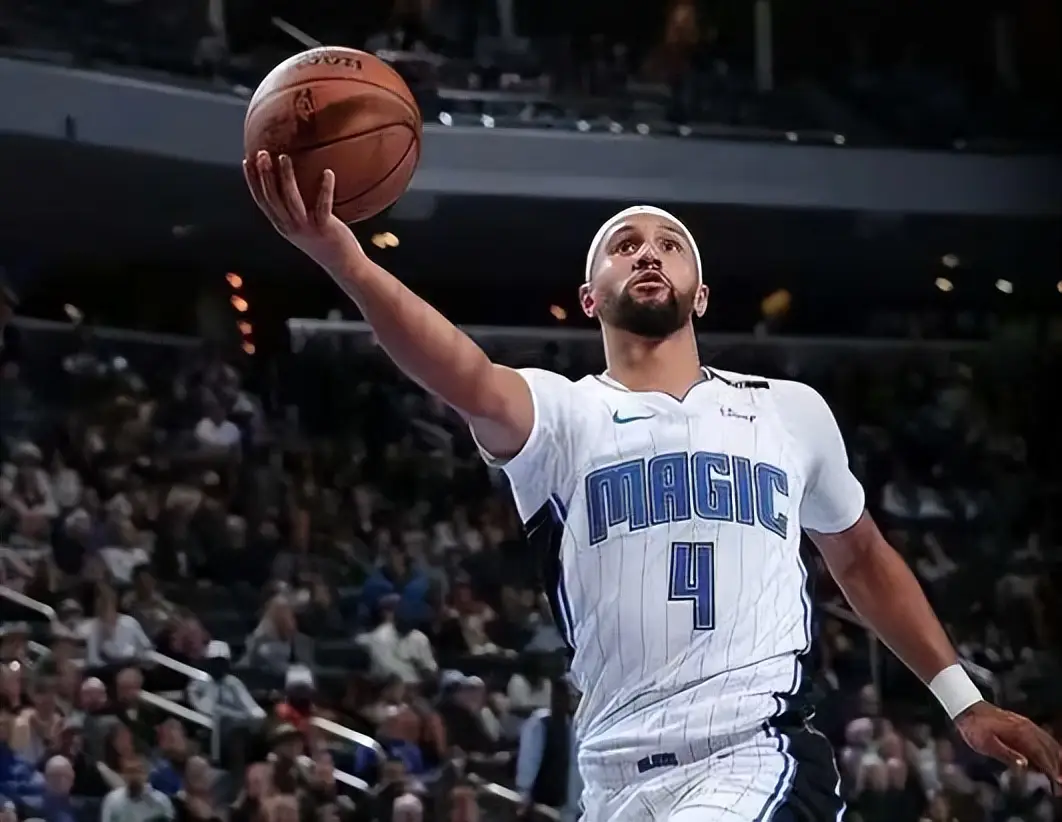 爱游戏在线 -关于欧联转会期再迎强敌，密尔沃基雄鹿止住颓势，主帅态度：底气十足，训练强度明显提升的信息