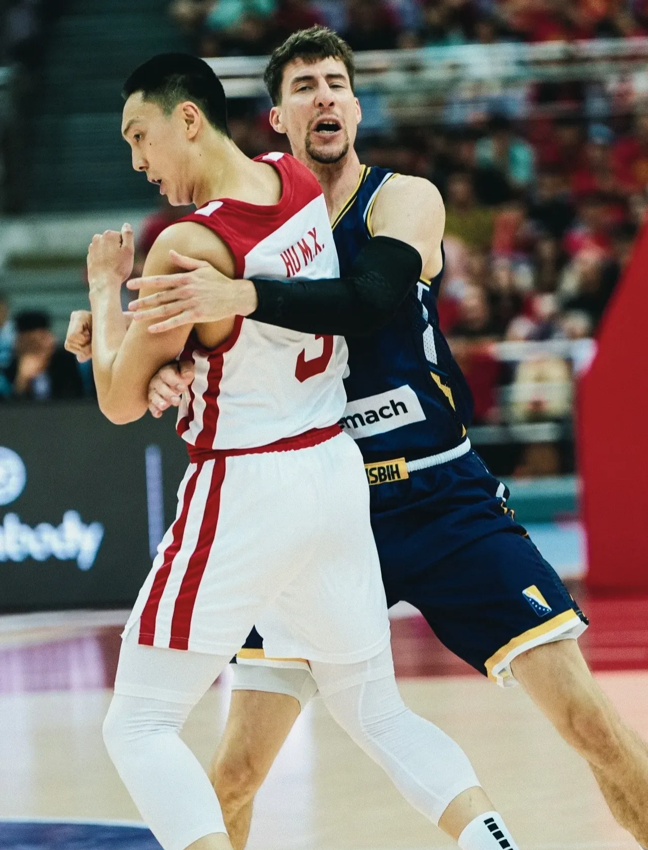 包含赛前国王杯传出新动向,深圳男篮回应争议,管理层表态——质疑声仍在,训练强度明显提升的词条-爱游戏全站